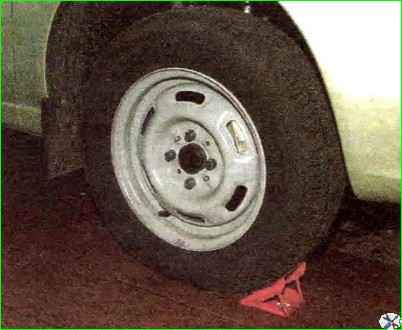 Проверка и замена колес автомобиля