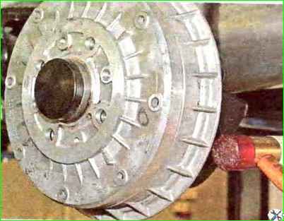 Как проверить и заменить подшипник заднего колеса