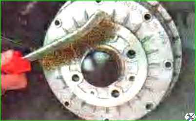 Как проверить и заменить подшипник заднего колеса