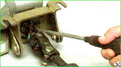 Снятие рулевой колонки с электроусилителем