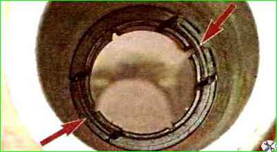 Zerlegen und Zusammenbau des Lenkmechanismus eines Autos