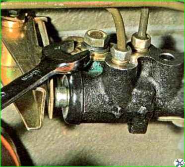 Antrieb des Druckreglers einstellen