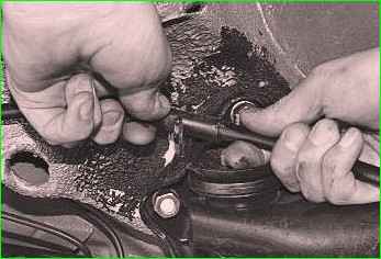 Austausch des Feststellbremsseils