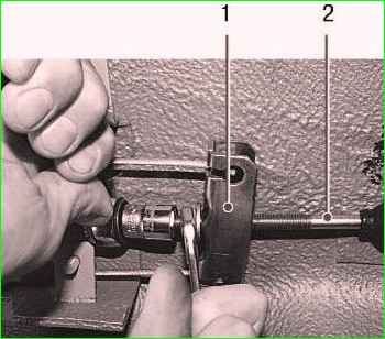 Reparatur des Feststellbremshebels