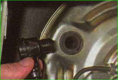 Снятие вакуумного усилителя