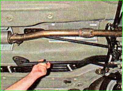 Снятие и разборка привода управления коробкой передач