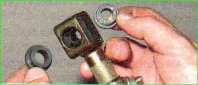 Снятие и разборка привода управления коробкой передач