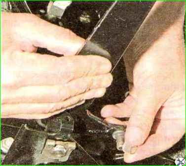 Замена троса привода сцепления