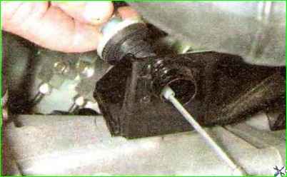 Замена троса привода сцепления