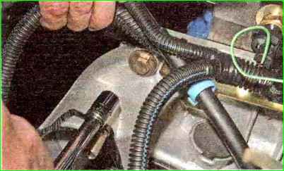 Як зняти та поставити коробку передач автомобіля