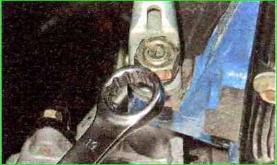 Як зняти та поставити коробку передач автомобіля