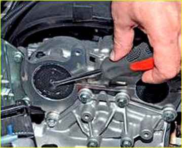 Замена ремня ГРМ двигателя К4М автомобиля Лада Ларгус