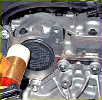 Замена ремня ГРМ двигателя К4М автомобиля Лада Ларгус