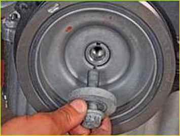 Замена ремня ГРМ двигателя К4М автомобиля Лада Ларгус