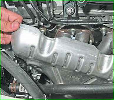 Cómo reemplazar la junta del colector de escape K7M Lada Largus