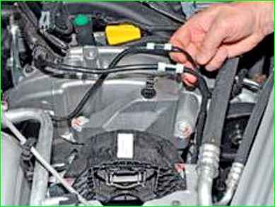 Замена правой опоры подвески двигателя К4М