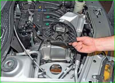 Замена правой опоры подвески двигателя К4М