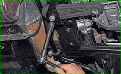 Снятие задней опоры К4М