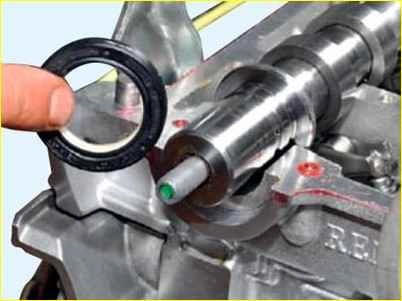 So ersetzen Sie hydraulische Ventilkompensatoren für den K4M-Motor