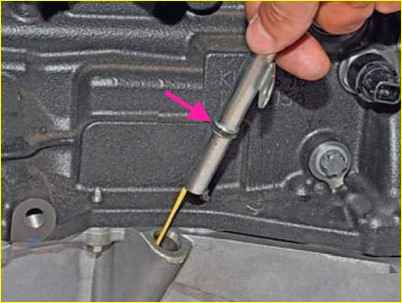 Cómo reemplazar los compensadores de válvulas hidráulicas para el motor K4M