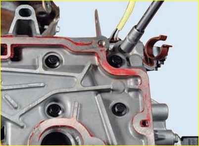 Cómo reemplazar los compensadores de válvulas hidráulicas para el motor K4M