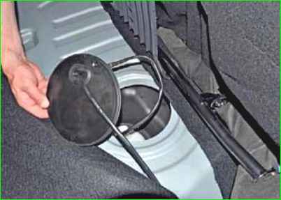 Как снять и отремонтировать модуль топливного насоса Лада Ларгус