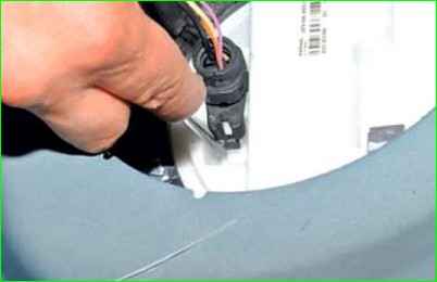 Как снять и отремонтировать модуль топливного насоса Лада Ларгус