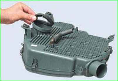 Снятие корпуса воздушного фильтра