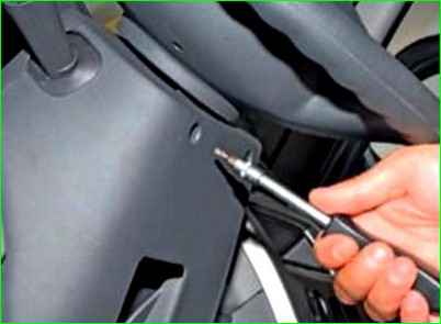 How to remove the steering column switch Lada Largus