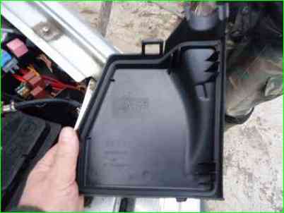 Как заменить предохранители автомобиля Лада Ларгус