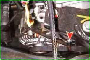 Как заменить ремень генератора автомобиля Лада Ларгус двигатель K7M