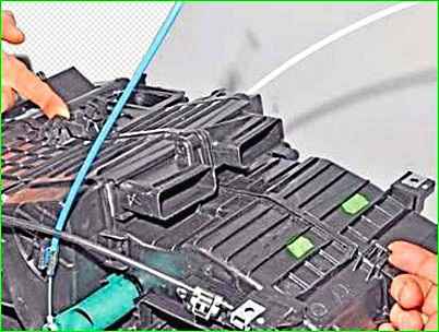 Снятие и установка испарителя кондиционера автомобиля Лада Ларгус