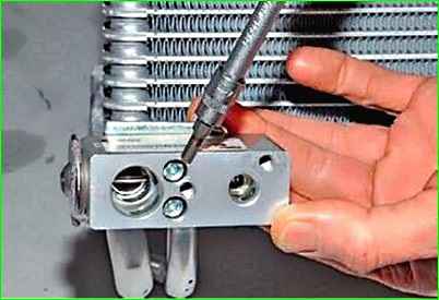 Снятие и установка испарителя кондиционера автомобиля Лада Ларгус