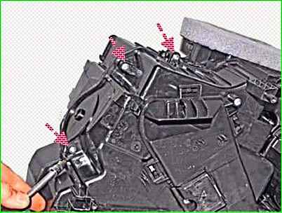 Снятие и установка испарителя кондиционера автомобиля Лада Ларгус