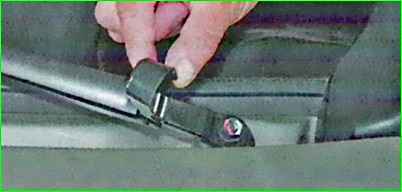 Снятие рычагов стеклоочистителя ветрового окна
