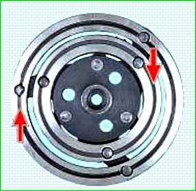 Austausch des Lagers der Riemenscheibe und Kupplung des Klimakompressors