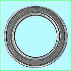 Austausch des Lagers der Riemenscheibe und Kupplung des Klimakompressors