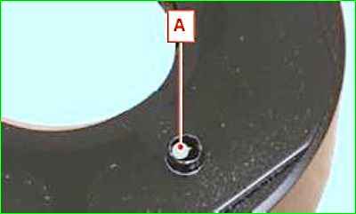Austausch des Lagers der Riemenscheibe und Kupplung des Klimakompressors