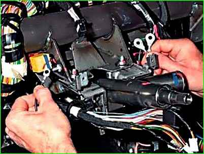 Снятие и установка отопителя автомобиля Лада Ларгус