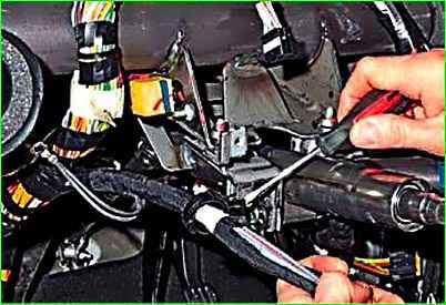 Снятие и установка отопителя автомобиля Лада Ларгус