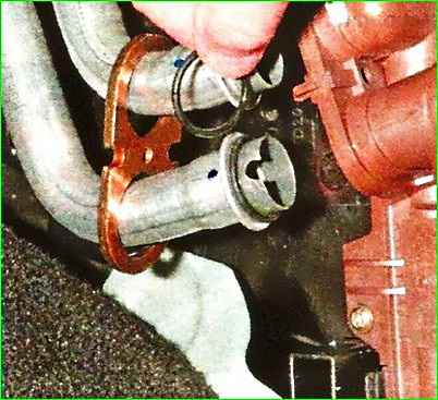 Removing the heater radiator