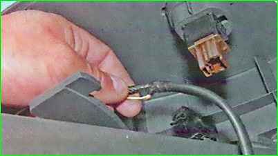 Как снять подушку безопасности переднего пассажира Лада Ларгус