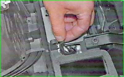 Как снять подушку безопасности переднего пассажира Лада Ларгус