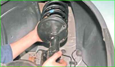 Как заменить переднюю амортстойку Лада Ларгус