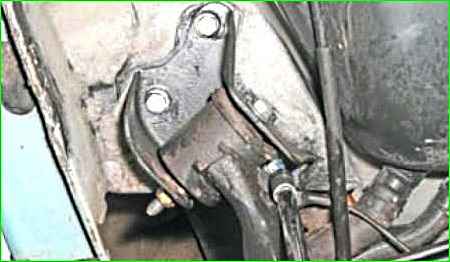 Как заменить балку задней подвески Лада Ларгус