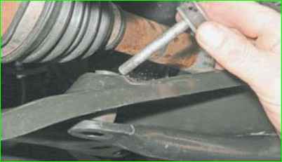 Как снять стабилизатор передней подвески Лада Ларгус