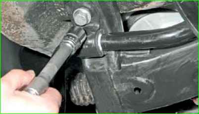 Как снять стабилизатор передней подвески Лада Ларгус