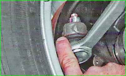 Проверка рулевого управления автомобиля Лада Ларгус