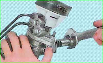 Replacing the steering rod