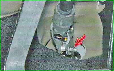 Removing and installing the steering gear Lada Largus